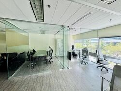 Gateway East (D7), Office #517426571
